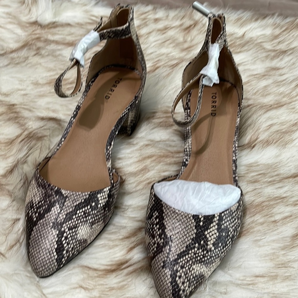 NWT TORRID HEELS